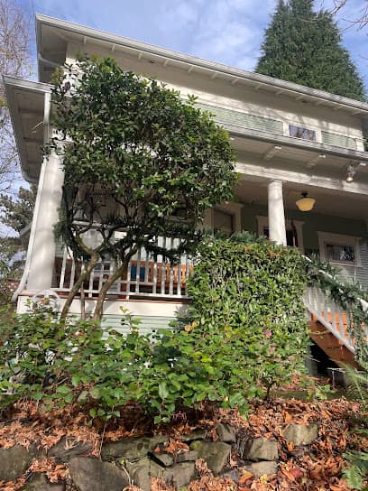 Everett House Healing Arts - Massage therapist in Portland