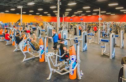 Crunch Fitness - Shawnee - Gym in Shawnee