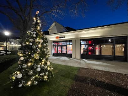HOTWORX (Shops at Somerset) - Gym in Glastonbury