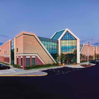 Life Time - Gym in Woodbury