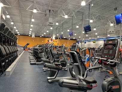 Crunch Fitness - Westland - Gym in Westland