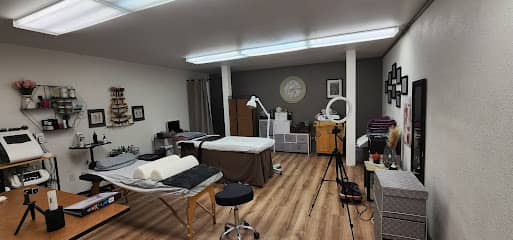 Wickedbeautycurves - Day spa in Milwaukie