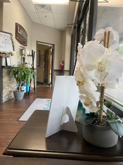 Hand and Stone Massage and Facial Spa - Massage therapist in Greenville